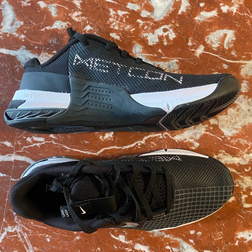 Nike Metcon 8 
Black + white trainers